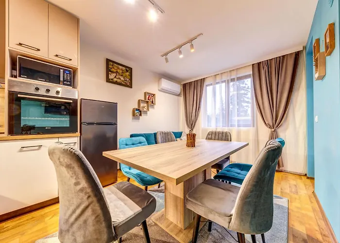 Ski-friendly Family Getaway 아파트