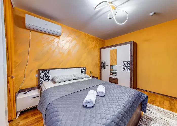 Ski-friendly Family Getaway 아파트 팜포로보